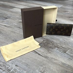 Louis Vuitton - Josephine Monogram Wallet (2013)